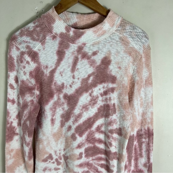 Free People We The Free Swirl Tie Dye Mock Neck Thermal Long Sleeve Size Large - Picture 7 of 9